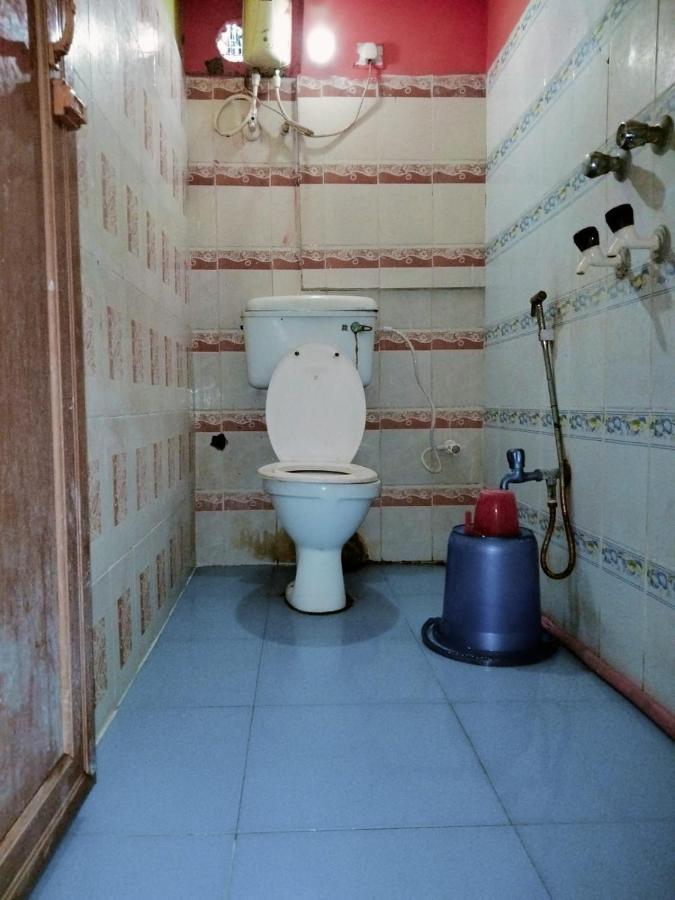 Aparna Guest House Malda Экстерьер фото